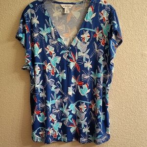 NEW Cato Blue and Red Floral Short Sleeve Top